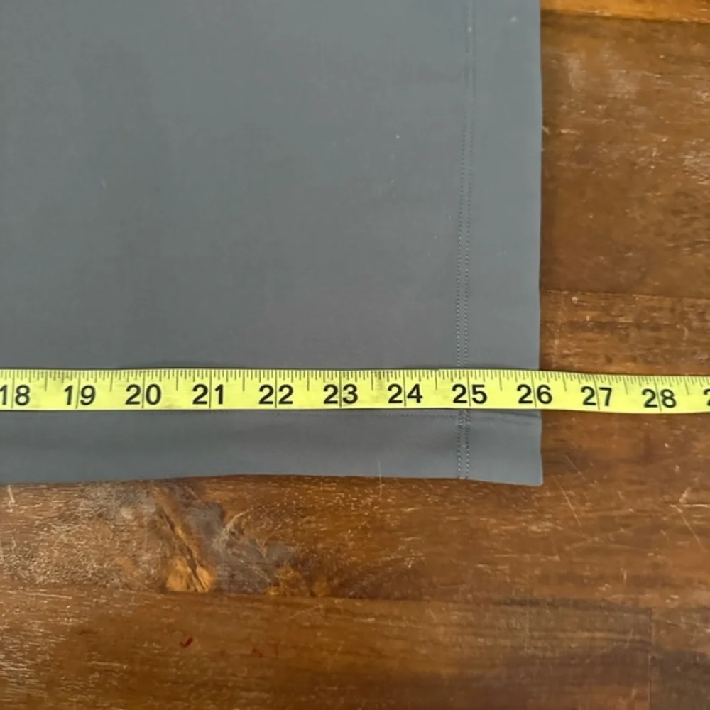 Lululemon on the fly‎ pants pull on ladies size 8 green